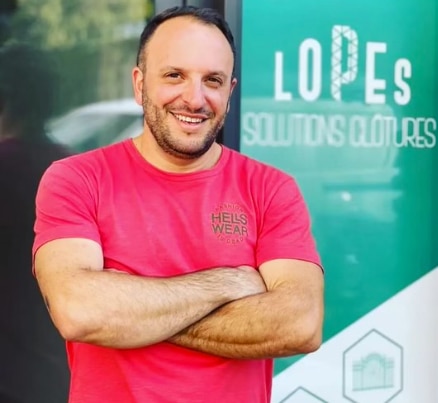 Philippe Lopes de l'entreprise de pose de panneaux et clotures dans le Tarn